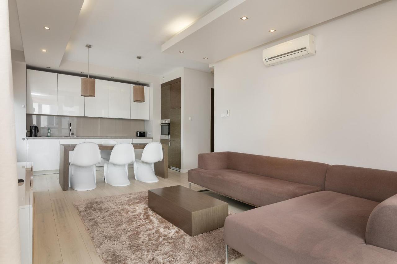 Apartment Grzybowska Platinum Tower A