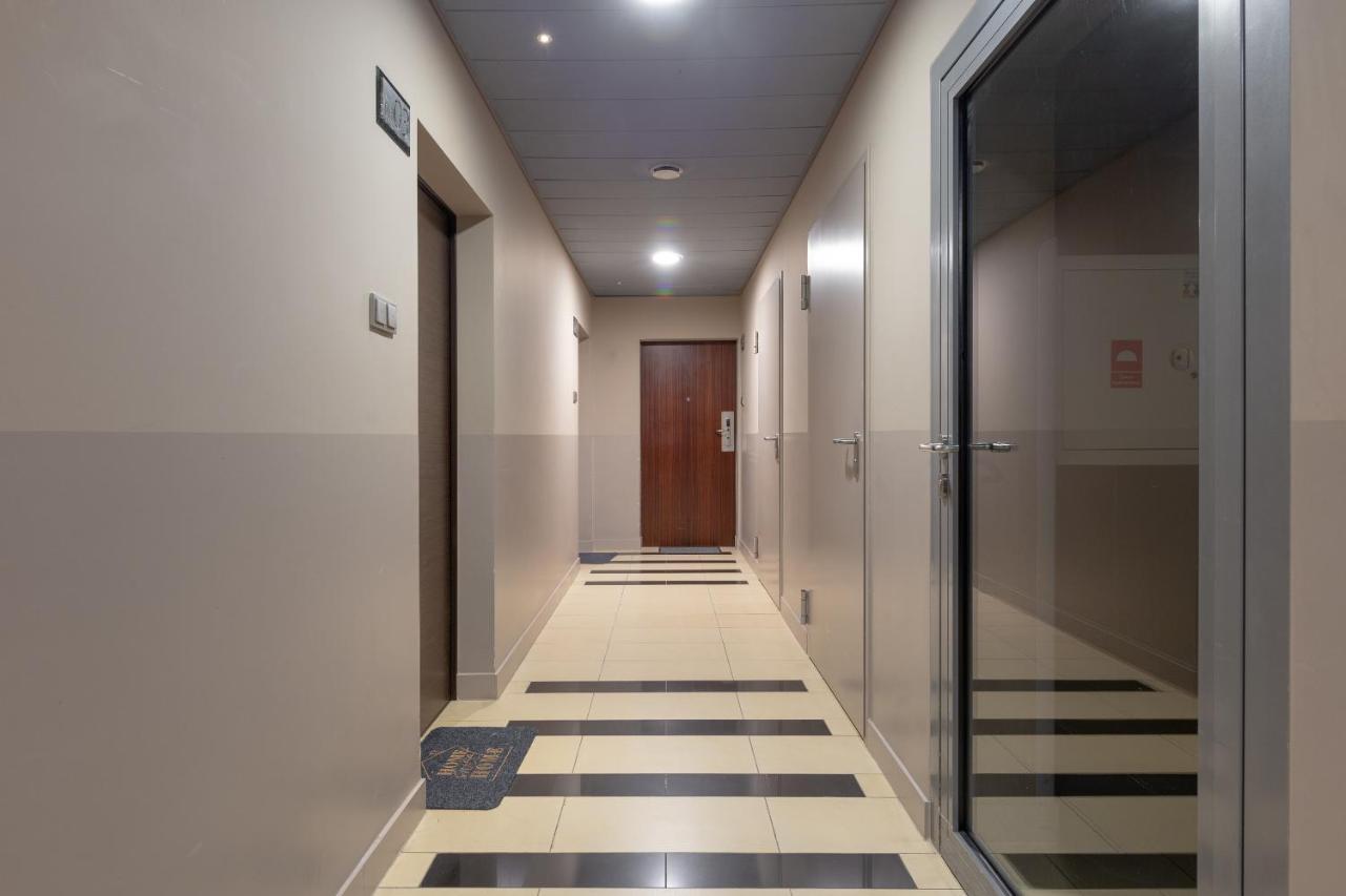 Grzybowska Platinum Tower A Apartment Warsaw